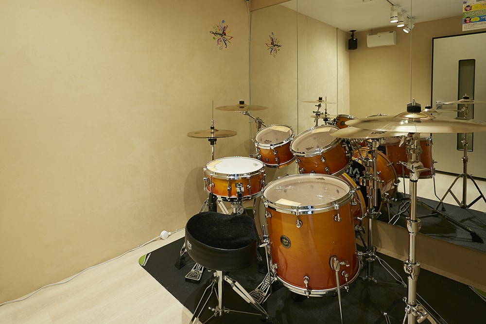 ドラムルームにあるドラムは、100名のデザイナーによって選ばれました。デザイン・品質ともに最高峰の逸品となっています。