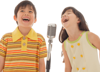 「ヴォーカル」「幼少時からの音楽教育は言語能力の発達を助けると言われています。大きな声で歌うことの躍動感や楽しさを学びます。」