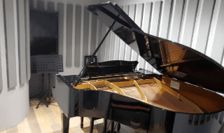 ピアノルーム